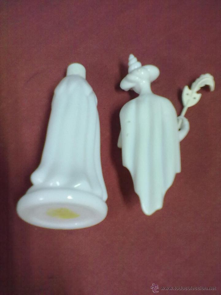 Miniaturas de perfumes antiguos: PAJE ORIENTAL BOTELLA AVON - Foto 2