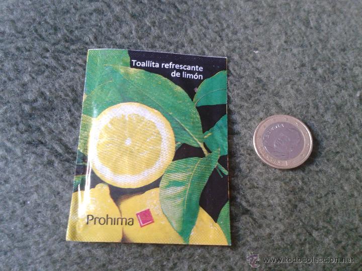 Miniaturas de perfumes antigos: PEQUE&Ntilde;O SOBRE TOALLITA LIMPIADORA COLONIA PERFUME LIMON PROHIMA REFRESCANTE