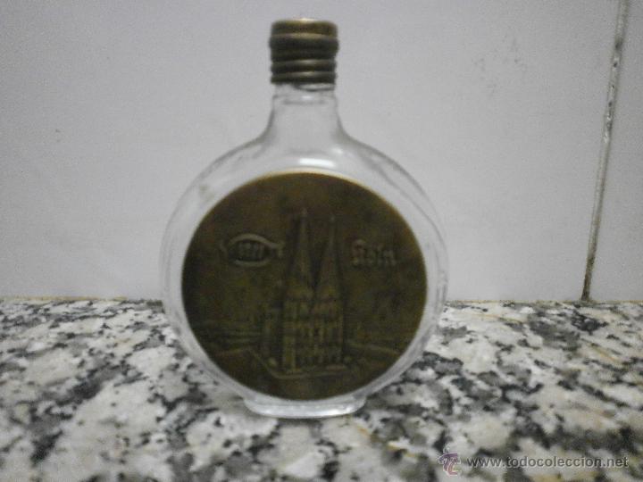 Miniaturas de perfumes antigos: ANTIGUA BOTELLA BLAU- GOLD  N&ordm; 4711 KOLN CHAPA Y TAPON METALICO
