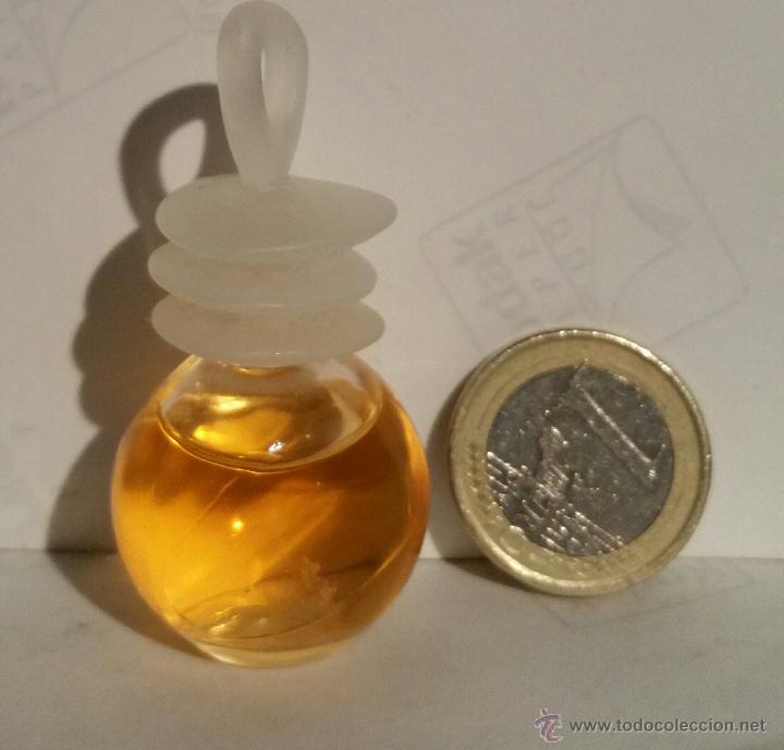 Miniaturas de perfumes antiguos: NAF NAF MINIATURA - Foto 1