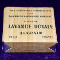 Miniaturas de perfumes antiguos: ANTIGUOS COMPRIMIDOS DE EAU DE LAVANDE ROYALE PARA BAÑO. LEGRAIN. PARIS. FRANCE. SIN USAR. AÑOS 30. Lote 51109338