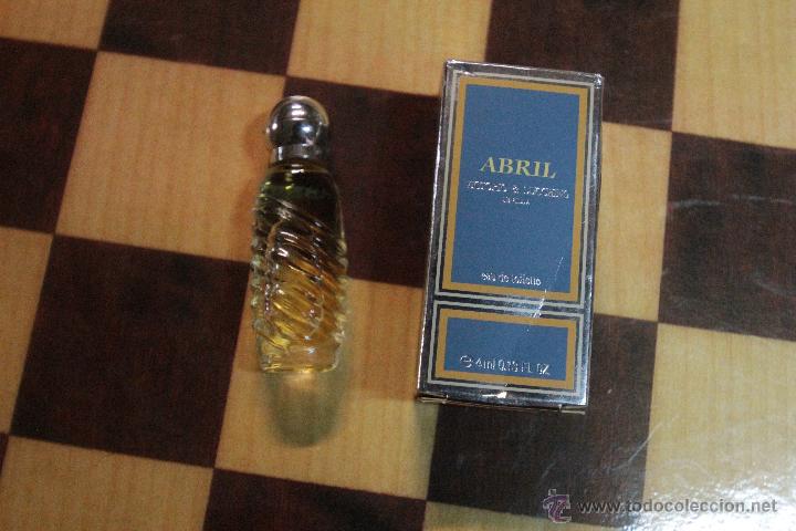 Miniaturas de perfumes antigos: MINIATURA DE PERFUME * ABRIL DE VICTORIO & LUCCHINO *