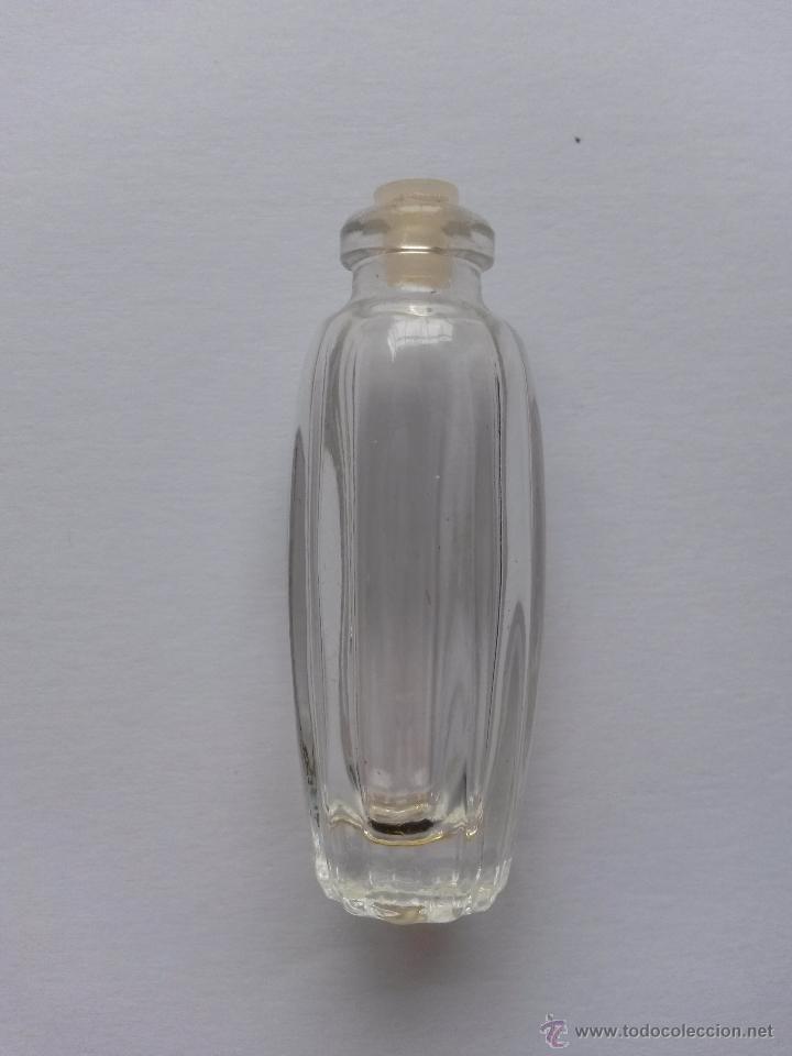 Miniaturas de perfumes antigos: Botella frasco de colonia de 5 x 1,8 cms.