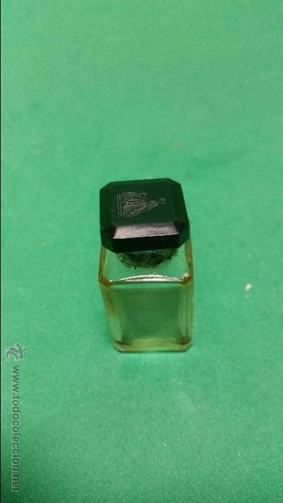 Miniaturas de perfumes antiguos: PRECIOSA Y ANTIGUA BOTELLITA DE PERFUME PRECIOSO TAP&Oacute;N TALLADO LANVIN FRANCE