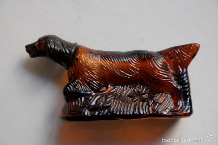 Miniaturas de perfumes antiguos: botella perro seter irlandes - Foto 1