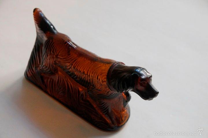 Miniaturas de perfumes antiguos: botella perro seter irlandes - Foto 6