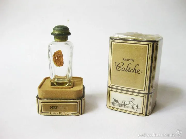 FRASCO DE PERFUME DE 15 ML . CON CAJA. HERMES CALECHE. PARIS AÑOS 60