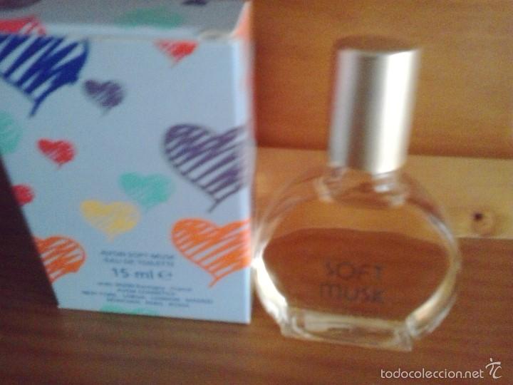 Miniaturas de perfumes antiguos: COLONIA MINI AVON SOFT MUST - Foto 1