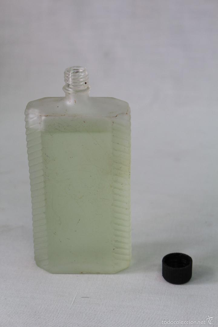 Miniaturas de perfumes antiguos: botella colonia avon 2 - Foto 2