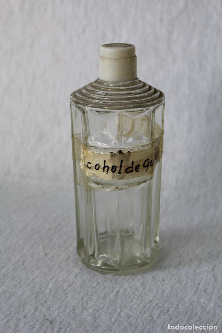 Miniatures of antique perfumes: botella colonia antigua monarda