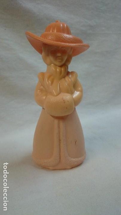 Miniaturas de perfumes antiguos: FRASCO,FIGURA DE PERFUME AVON - Foto 1