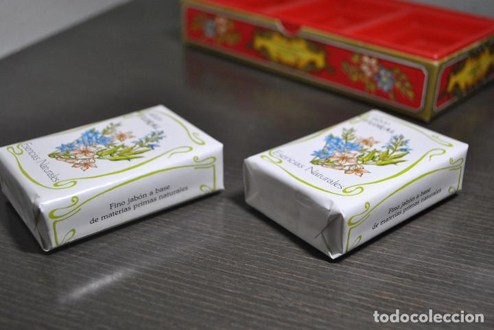 Miniature di profumi antiche: Jab&oacute;n Floral bedette - CABRERIZO ARIZA - CAJA + 2 PASTILLAS de 100g,