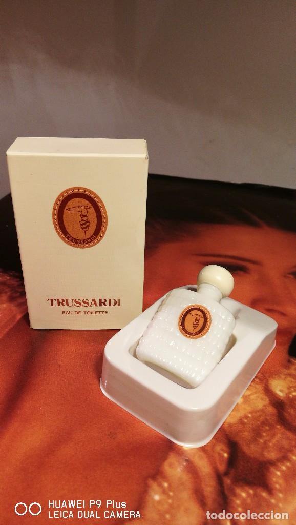 Miniaturas de perfumes antiguos: MUESTRA TRUSSARDI. - Foto 1