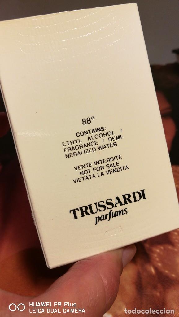 Miniaturas de perfumes antiguos: MUESTRA TRUSSARDI. - Foto 3