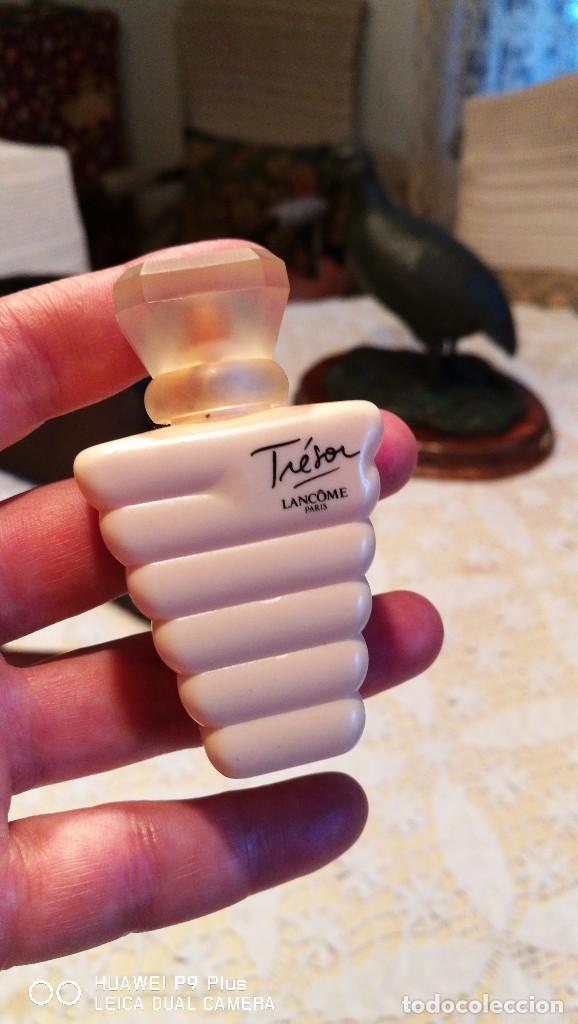 Miniature di profumi antiche: TR&Eacute;SOR de Lanc&ocirc;me. Mini body milk.