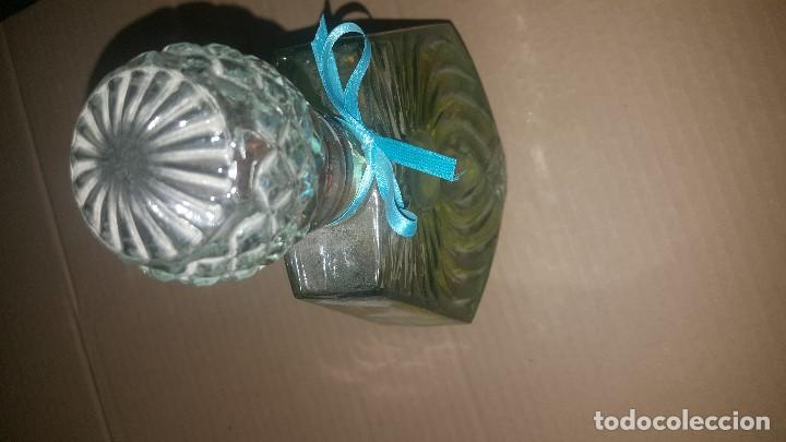 Miniaturas de perfumes antiguos: BOTELLA GRANDE DE PERFUME - Foto 2