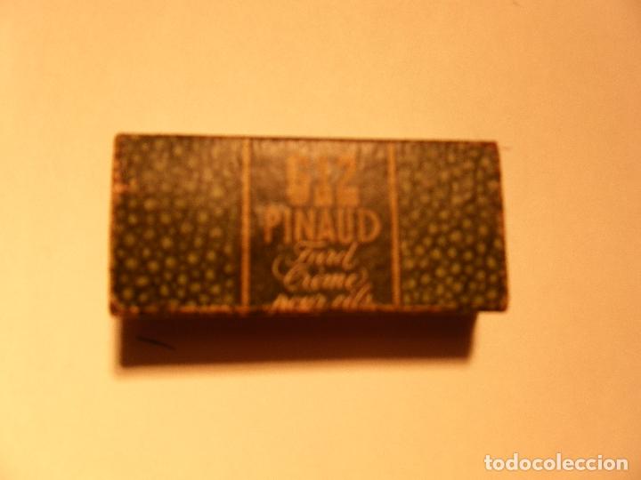 Miniaturas de perfumes antigos: CAJITA MUY ANTIGUA DE PINTA OJOS-PARIS