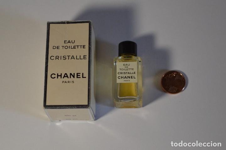 Miniature di profumi antiche: MINIATURA COLONIA PERFUME CRISTALLE CHANEL PARIS EAU DE TOILETTE CAJA DE CART&Oacute;N