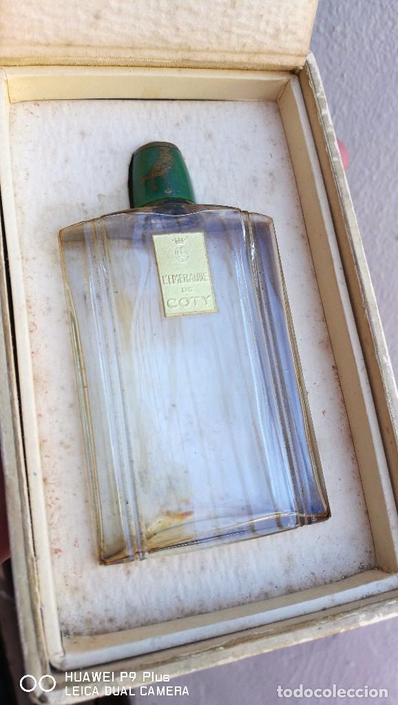 Miniaturas de perfumes antiguos: Antiguo COTY, EMERAUD con CAJA. - Foto 1