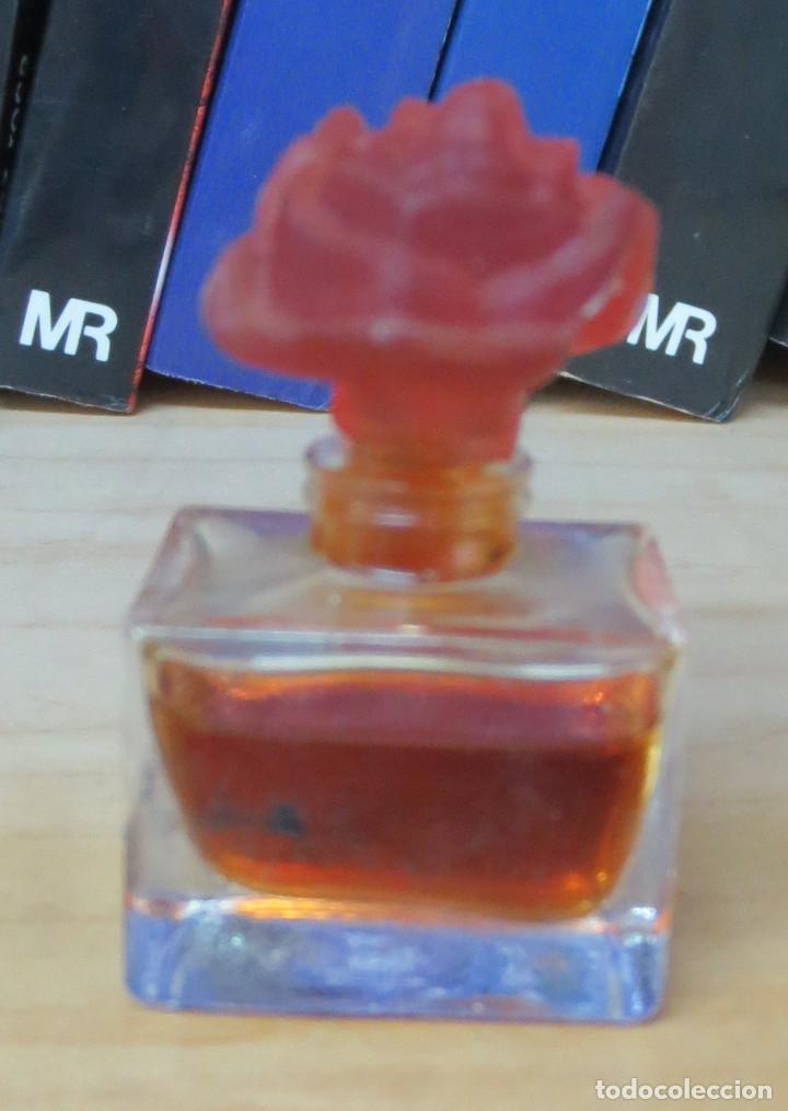Miniaturas de perfumes antiguos: MINIATURA DE PERFUME LLENA - Foto 1