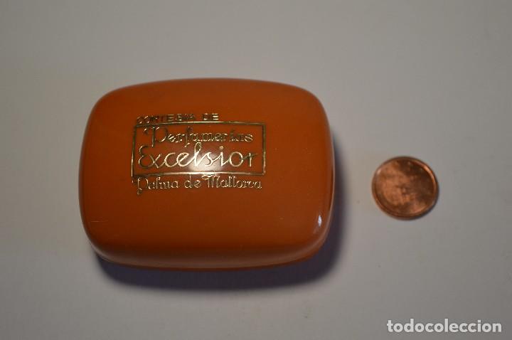 &Eacute;chantillons de parfums anciens: MINIATURA JAB&Oacute;N PERFUMADO CORTESIA DE PERFUMER&Iacute;AS EXCELSIOR PALMA DE MALLORCA ROCHAS JABONES