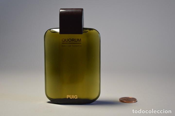 &Eacute;chantillons de parfums anciens: MINIATURA COLONIA PERFUME QUORUM EAU DE TOILETTE PUIG PEQUE&Ntilde;O FRASCO PIEZA COLECCIONISMO