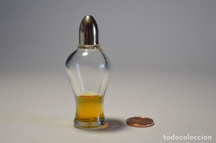 &Eacute;chantillons de parfums anciens: MINIATURA COLONIA PERFUME BOTTLE MADE IN FRANCE SE IGNORA EMPRESA FRASCO PIEZA COLECCIONISMO