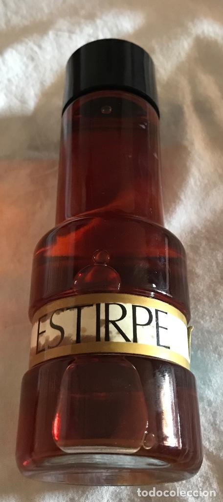 Miniaturas de perfumes antigos: C 63 Perfume Estirpe de Juper 250 cc Frasco original completo sin usar