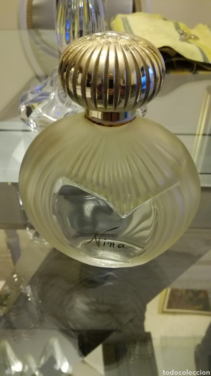 Miniaturen von alten Parf&uuml;men: Lote de dos botellas NINA de Nina Ricci en cristal LALIQUE