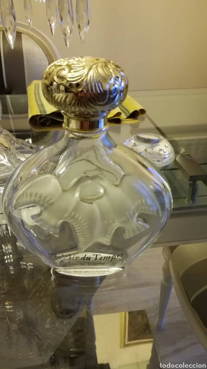 Miniaturen von alten Parf&uuml;men: Botella de eau de toilette l air du temps de Nina Ricci