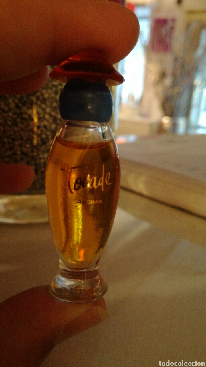 Miniaturas de perfumes antiguos: Miniatura eau de toilette Tocade de Rochas - Foto 5