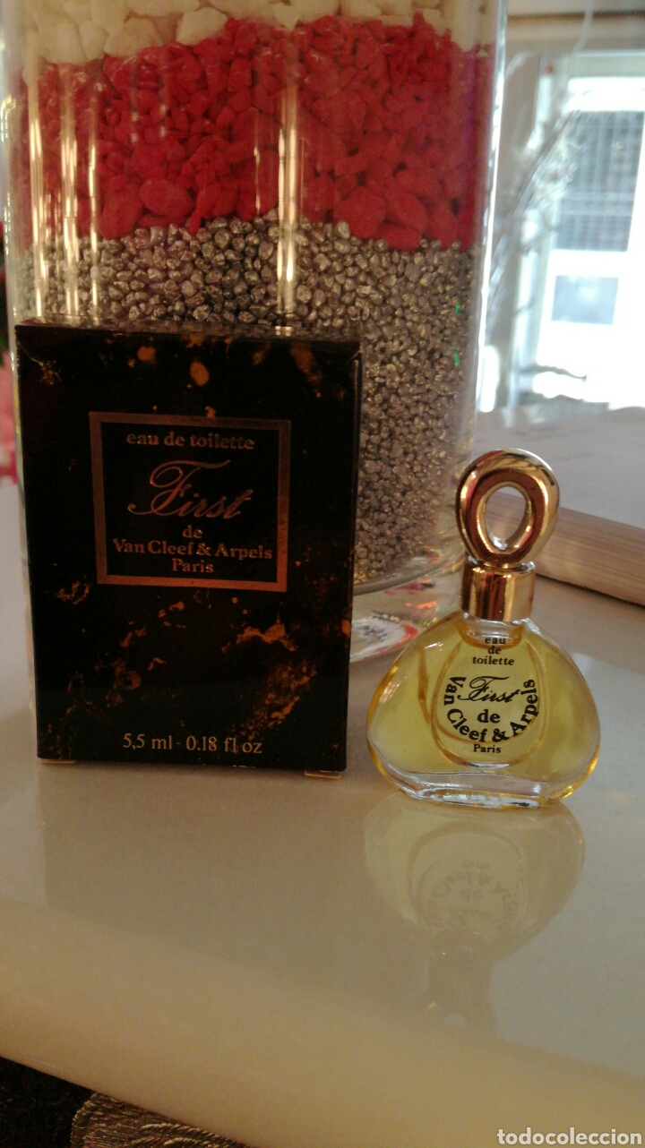 Miniaturas de perfumes antiguos: Miniatura de eau de toilette First de Van Cleef &Arpels - Foto 3