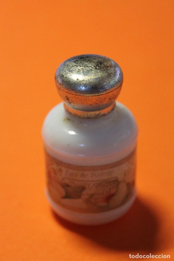 &Eacute;chantillons de parfums anciens: MINIATURA DE PERFUME. ANAIS ANAIS. CACHAREL. PARIS. EAU DE TOILETTE.