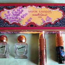 Miniaturas de perfumes antiguos: ANTIGUO LOTE DE MINIATURAS DE PERFUME PENUNBRA, PERFUMADORES Y CAJA DE JABON LAVANDE PARIS. VACIO. Lote 100034063