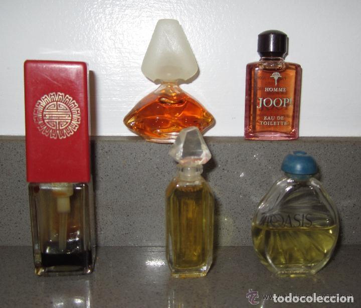 Miniaturas de perfumes antiguos: 5 miniaturas de perfumes - Foto 1
