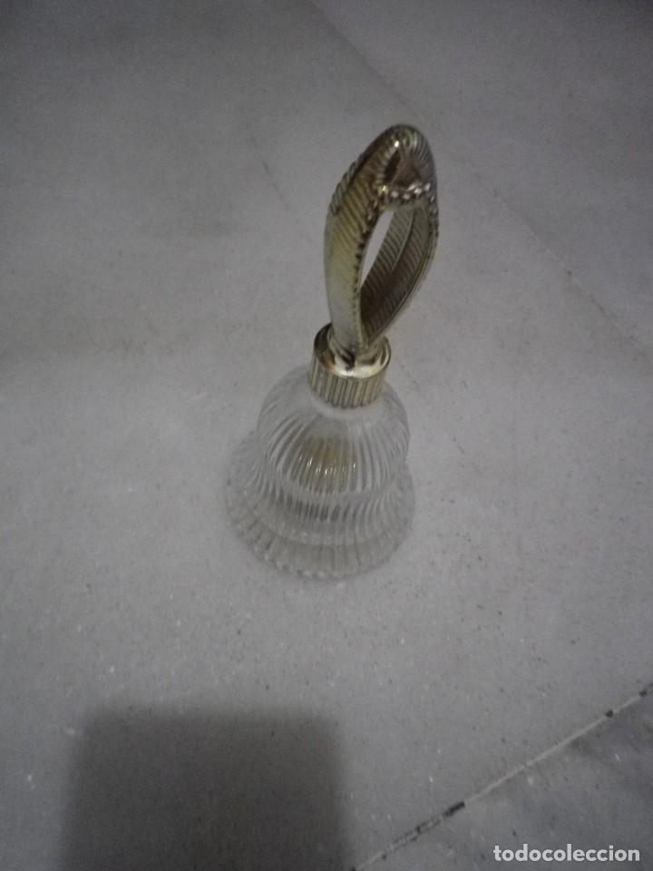Miniaturas de perfumes antiguos: CAMPANILLAAVON FRASCO PERFUME - Foto 1