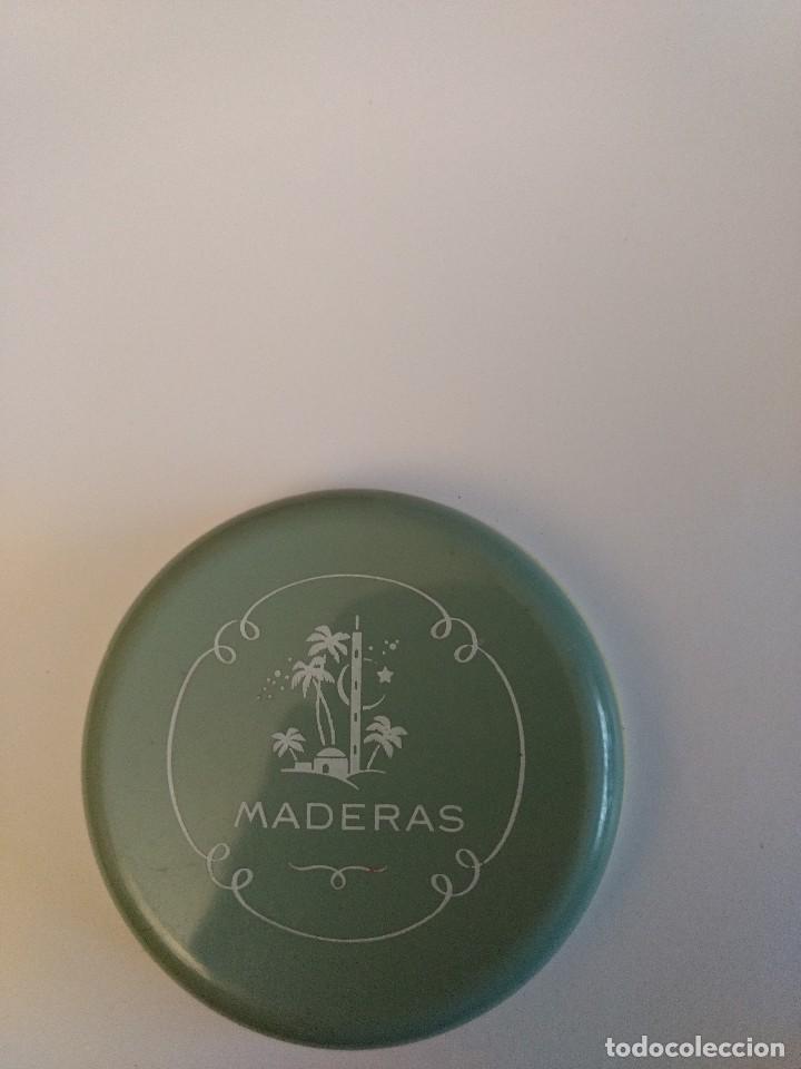 Miniaturas de perfumes antiguos: Antigua polvera - Foto 1