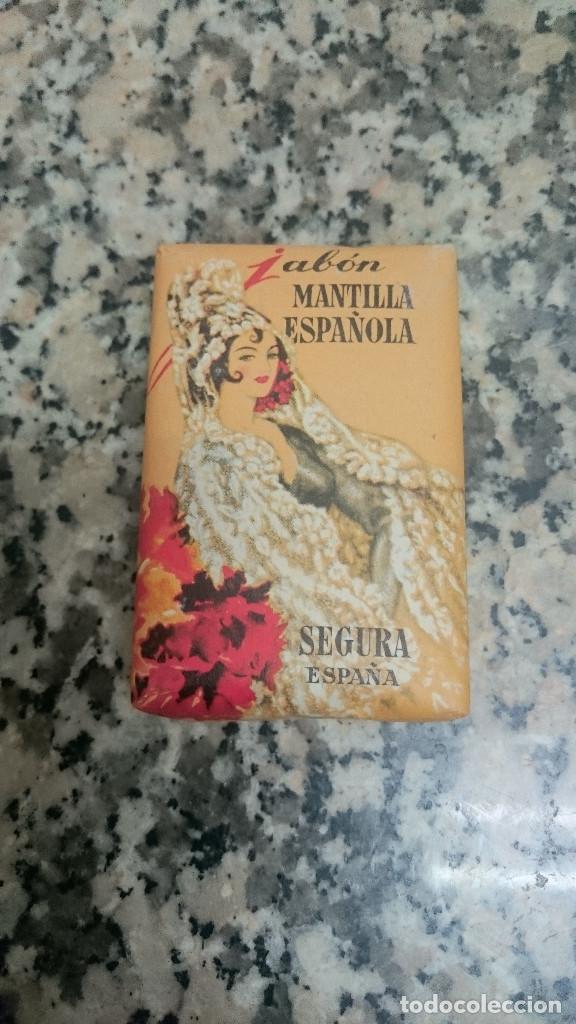 Miniaturas de perfumes antiguos: JABON MANTILLA ESPA&Ntilde;OLA SEGURA ESPA&Ntilde;A