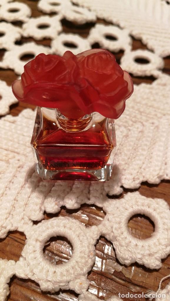 Miniature di profumi antiche: MINIATURA MARIELLA BURANI, TAP&Oacute;N CRISTAL ROJIZO.