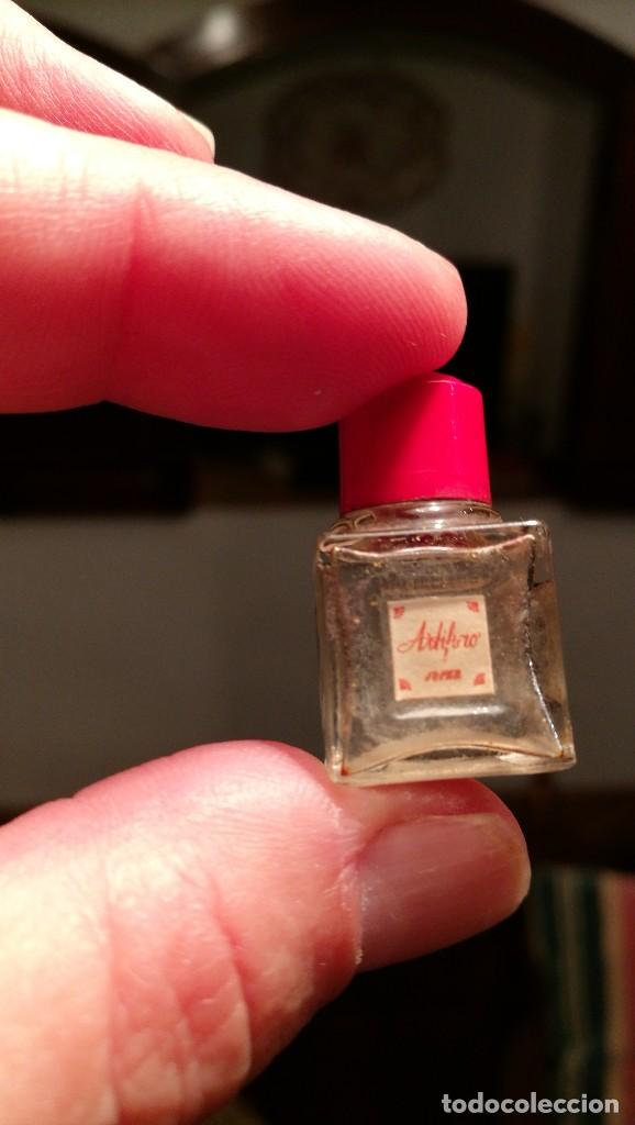 Miniaturas de perfumes antiguos: MICROMINI ARTIFICIO DE JUPER. - Foto 2