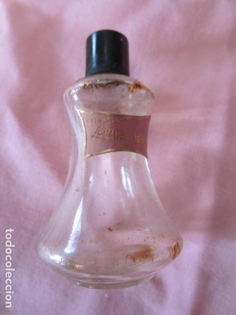 Miniaturen von alten Parf&uuml;men: ANTIGUA BOTELLITA PERFUME - LADY HAMILGTON - MADRID PARIS - 8 CM X 4.5 CM DIAMETRO