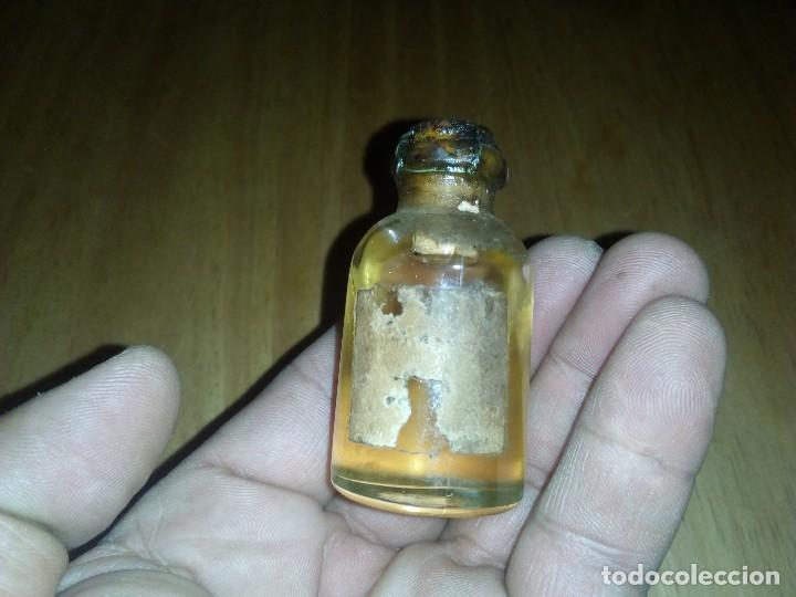 Miniaturas de perfumes antiguos: Botella creo que con extracto de perfume - Foto 3