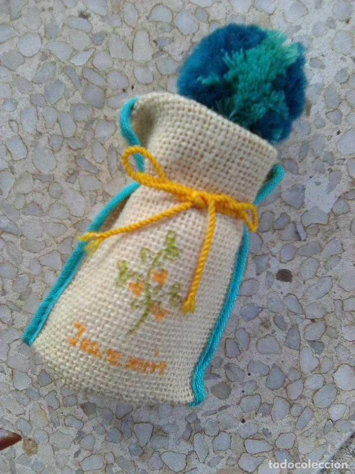 Miniaturen von alten Parf&uuml;men: jazmin - Ambientador rellenable en saco de fieltro - vintage 90&acute;s