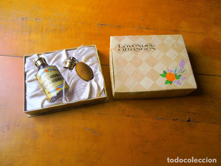 &Eacute;chantillons de parfums anciens: CAJA  PERFUME LAVENDEL ORANGEN BOTELLA VAPORIZADOR - VACIA