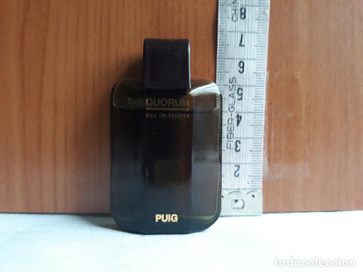 Miniaturas de perfumes antiguos: miniatura quorum puig - Foto 1