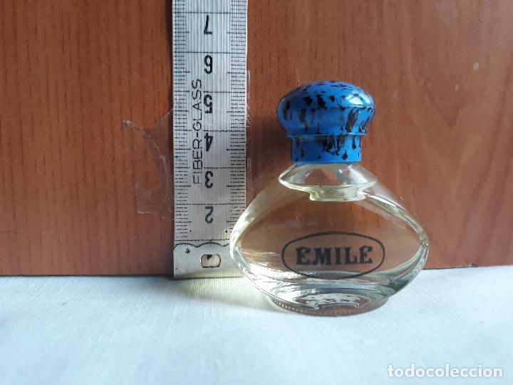 Miniaturas de perfumes antigos: miniatura emile