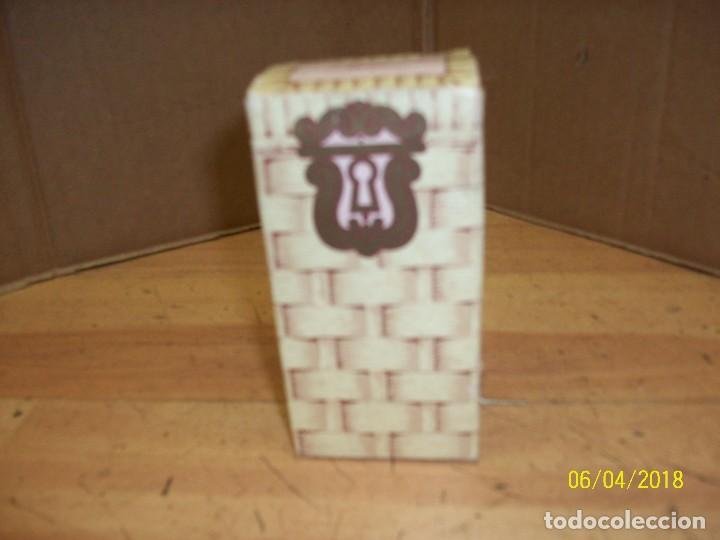 Miniaturas de perfumes antiguos: AVON-KITTEN&acute;S HIDEAWAY-CON CAJA - Foto 1