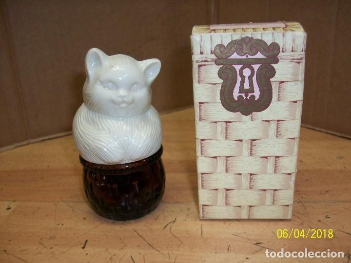 Miniaturas de perfumes antiguos: AVON-KITTEN&acute;S HIDEAWAY-CON CAJA - Foto 3