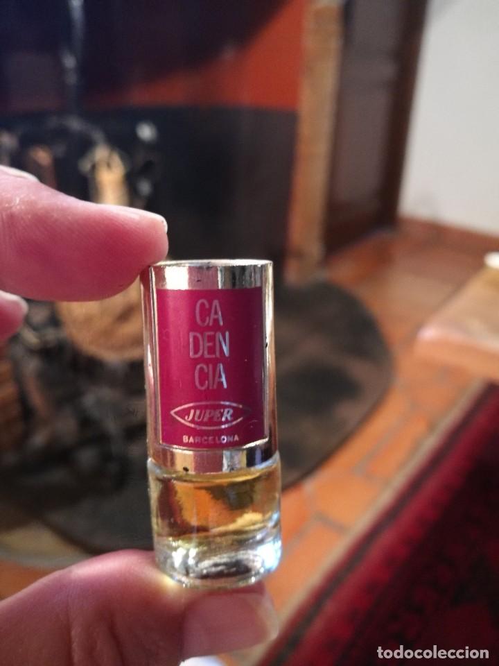 Miniaturas de perfumes antigos: ANTIGUA MINIATURA de JUPER.