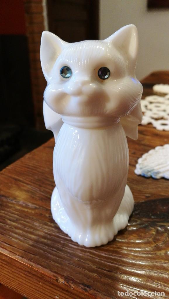 Miniaturas de perfumes antiguos: AVON GATITA. - Foto 1